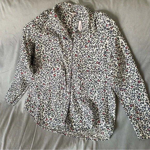 Victoria’s Secret cheetah print pajamas set - Picture 2 of 5